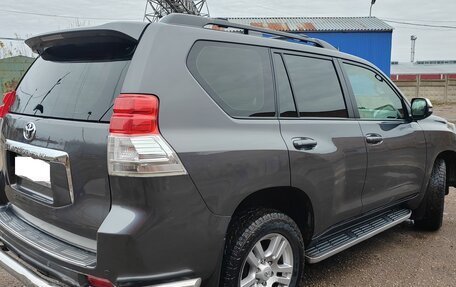 Toyota Land Cruiser Prado 150 рестайлинг 2, 2013 год, 2 850 000 рублей, 3 фотография