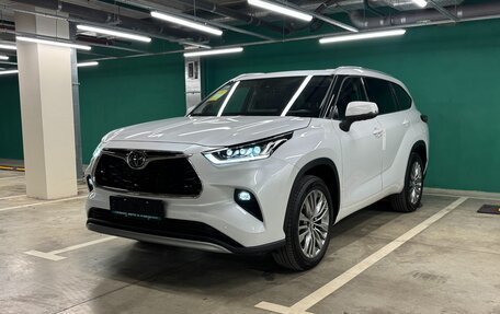 Toyota Highlander, 2025 год, 6 100 000 рублей, 4 фотография