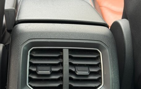 Volkswagen Tiguan II, 2017 год, 2 350 000 рублей, 17 фотография