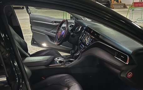 Toyota Camry, 2018 год, 2 700 000 рублей, 10 фотография