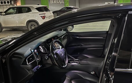 Toyota Camry, 2018 год, 2 700 000 рублей, 7 фотография