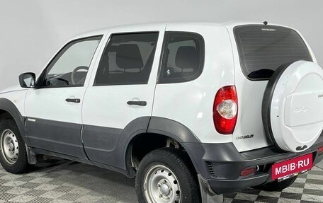 Chevrolet Niva I рестайлинг, 2015 год, 650 000 рублей, 7 фотография