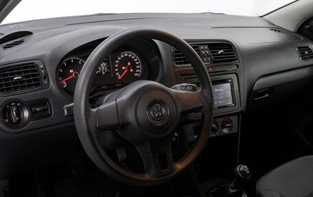 Volkswagen Polo VI (EU Market), 2015 год, 845 000 рублей, 9 фотография