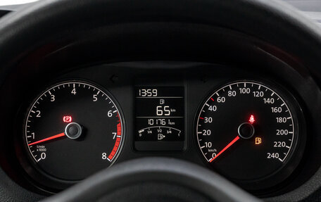 Volkswagen Polo VI (EU Market), 2015 год, 845 000 рублей, 21 фотография