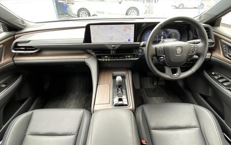 Toyota Crown, 2024 год, 4 947 000 рублей, 10 фотография