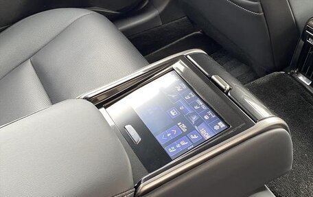 Toyota Crown, 2024 год, 4 947 000 рублей, 17 фотография