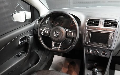 Volkswagen Polo VI (EU Market), 2019 год, 1 800 000 рублей, 10 фотография