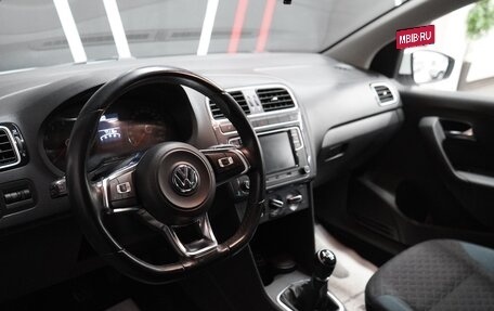 Volkswagen Polo VI (EU Market), 2019 год, 1 800 000 рублей, 13 фотография