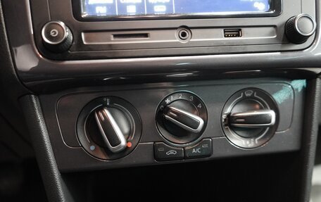 Volkswagen Polo VI (EU Market), 2019 год, 1 800 000 рублей, 17 фотография