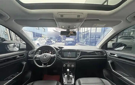 Volkswagen T-Roc I, 2022 год, 1 680 231 рублей, 13 фотография