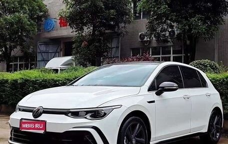 Volkswagen Golf VIII, 2023 год, 2 278 773 рублей, 1 фотография