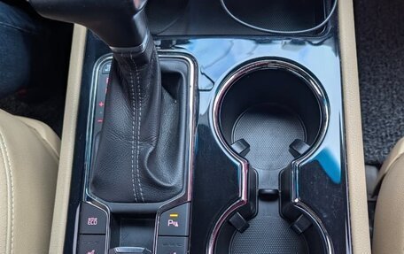 KIA Carnival III, 2018 год, 3 200 000 рублей, 23 фотография