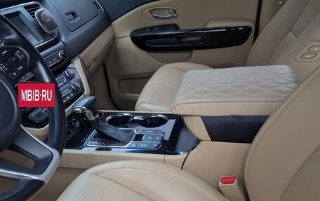 KIA Carnival III, 2018 год, 3 200 000 рублей, 10 фотография