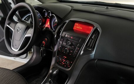 Opel Astra J, 2014 год, 799 000 рублей, 9 фотография