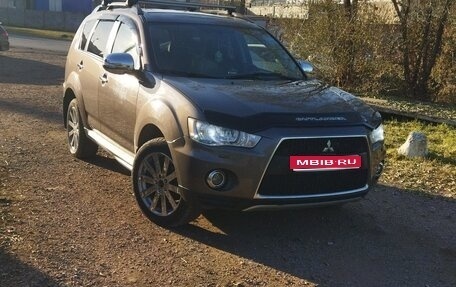 Mitsubishi Outlander III рестайлинг 3, 2012 год, 1 199 000 рублей, 1 фотография