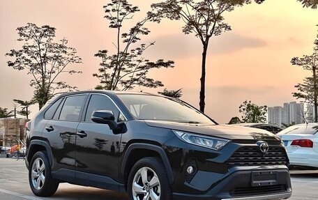 Toyota RAV4, 2021 год, 2 021 273 рублей, 1 фотография