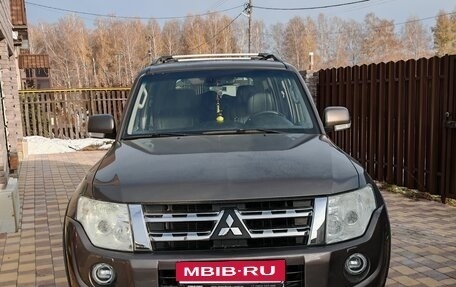 Mitsubishi Pajero IV, 2011 год, 1 700 000 рублей, 2 фотография