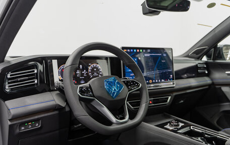 Volkswagen Tiguan, 2025 год, 5 490 000 рублей, 12 фотография