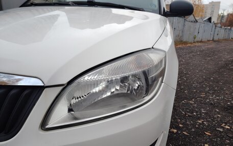 Skoda Fabia II, 2011 год, 369 000 рублей, 2 фотография