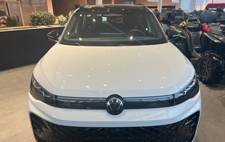 Volkswagen Tiguan, 2025 год, 5 090 000 рублей, 2 фотография