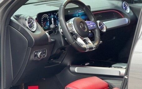 Mercedes-Benz GLB AMG, 2022 год, 6 000 000 рублей, 14 фотография