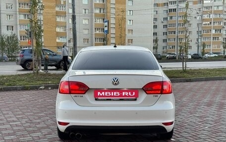 Volkswagen Jetta VI, 2012 год, 870 000 рублей, 3 фотография