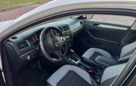 Volkswagen Jetta VI, 2012 год, 870 000 рублей, 8 фотография