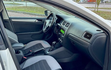 Volkswagen Jetta VI, 2012 год, 870 000 рублей, 12 фотография