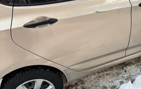 Hyundai Solaris II рестайлинг, 2011 год, 620 000 рублей, 5 фотография