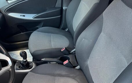 Hyundai Solaris II рестайлинг, 2011 год, 620 000 рублей, 11 фотография