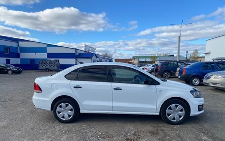Volkswagen Polo VI (EU Market), 2017 год, 700 000 рублей, 5 фотография