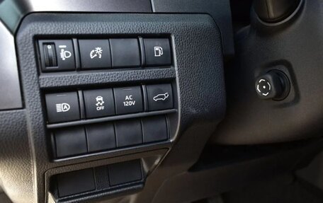 Toyota 4Runner, 2025 год, 12 490 000 рублей, 17 фотография