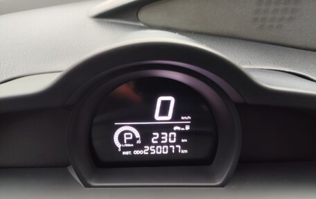 SsangYong Stavic, 2014 год, 1 399 000 рублей, 18 фотография