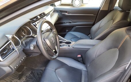 Toyota Camry, 2020 год, 3 300 000 рублей, 6 фотография