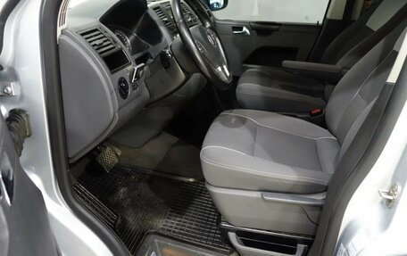 Volkswagen Multivan T5, 2010 год, 2 100 000 рублей, 10 фотография