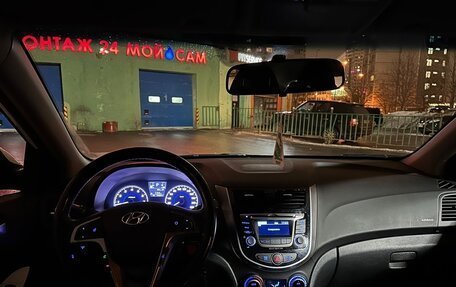 Hyundai Solaris II рестайлинг, 2015 год, 899 900 рублей, 11 фотография