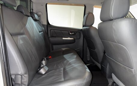 Toyota Hilux VII, 2012 год, 2 390 000 рублей, 23 фотография