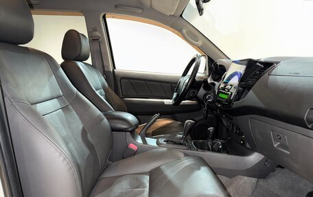 Toyota Hilux VII, 2012 год, 2 390 000 рублей, 24 фотография