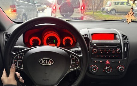 KIA cee'd I рестайлинг, 2008 год, 610 000 рублей, 15 фотография