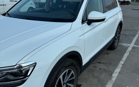 Volkswagen Tiguan II, 2018 год, 2 500 000 рублей, 12 фотография