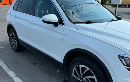 Volkswagen Tiguan II, 2018 год, 2 500 000 рублей, 7 фотография