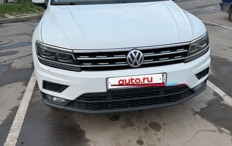 Volkswagen Tiguan II, 2018 год, 2 500 000 рублей, 13 фотография