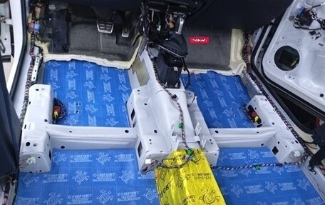 Volkswagen Tiguan II, 2018 год, 2 500 000 рублей, 14 фотография