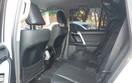 Toyota Land Cruiser Prado 150 рестайлинг 2, 2012 год, 3 000 000 рублей, 5 фотография