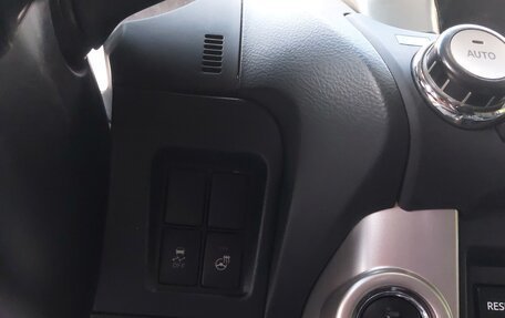 Toyota Land Cruiser Prado 150 рестайлинг 2, 2012 год, 3 000 000 рублей, 8 фотография