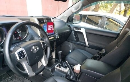 Toyota Land Cruiser Prado 150 рестайлинг 2, 2012 год, 3 000 000 рублей, 2 фотография