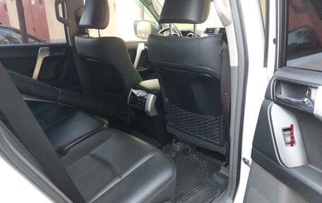 Toyota Land Cruiser Prado 150 рестайлинг 2, 2012 год, 3 000 000 рублей, 10 фотография