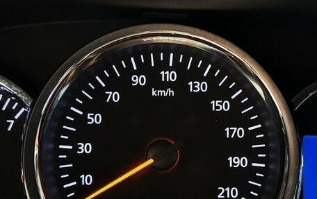 Renault Logan II, 2015 год, 830 000 рублей, 6 фотография