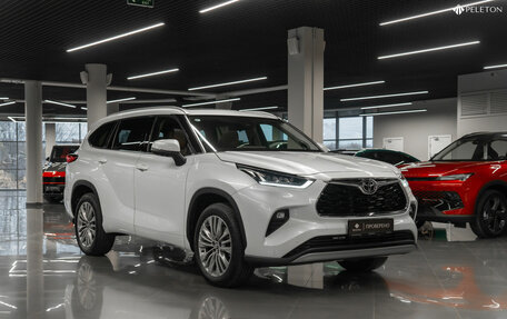 Toyota Highlander, 2025 год, 6 150 000 рублей, 2 фотография