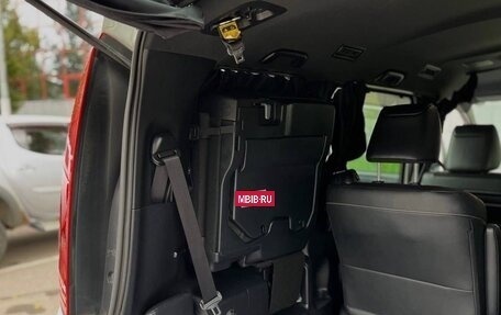 Toyota Noah III, 2018 год, 2 600 000 рублей, 23 фотография